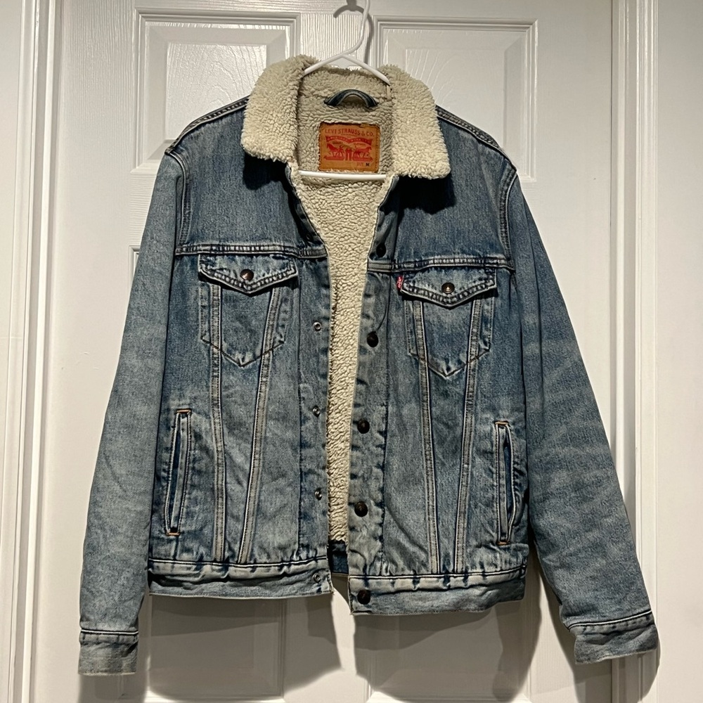 Vintage Levi's Light Wash Sherpa Denim Jacket Size Medium